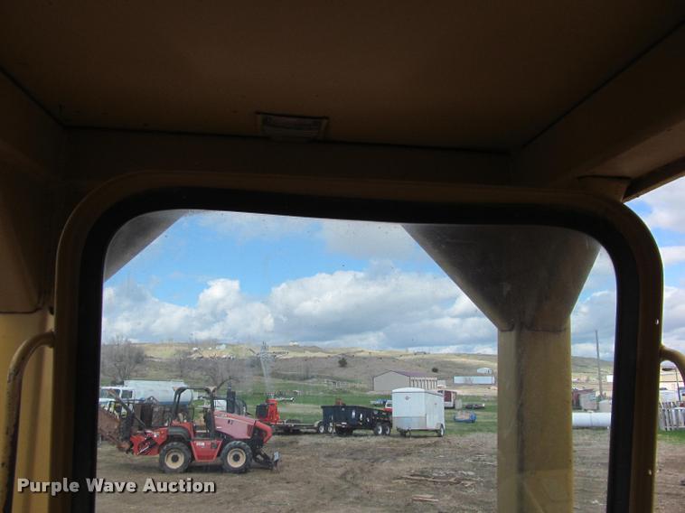 image for item K3883 Caterpillar 621 water wagon