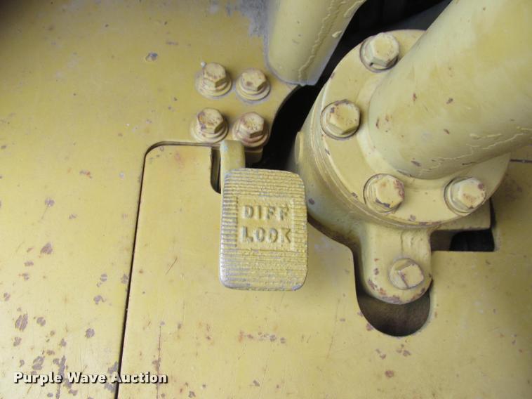 image for item K3883 Caterpillar 621 water wagon