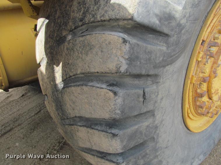 image for item K3883 Caterpillar 621 water wagon