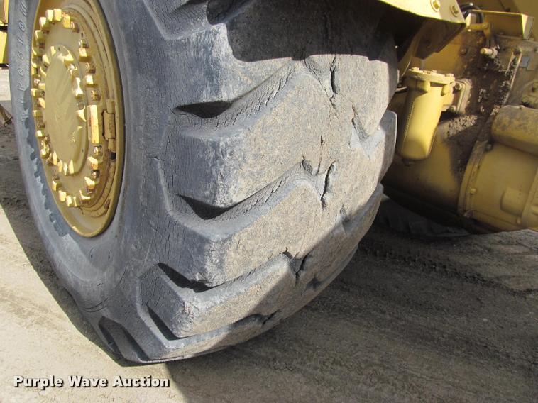 image for item K3883 Caterpillar 621 water wagon