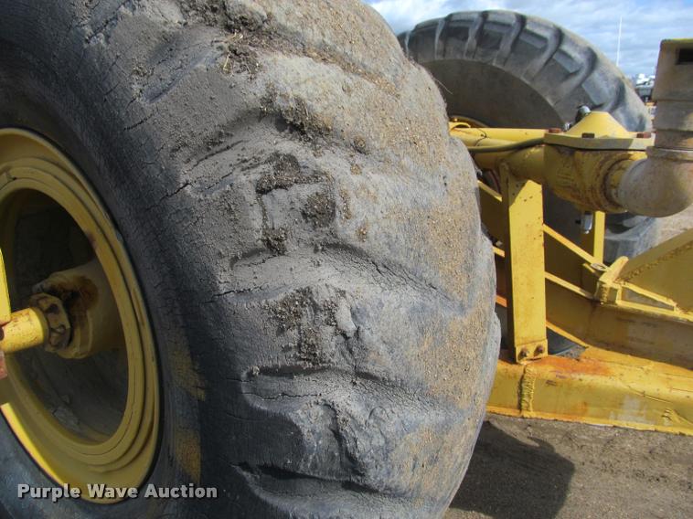 image for item K3883 Caterpillar 621 water wagon