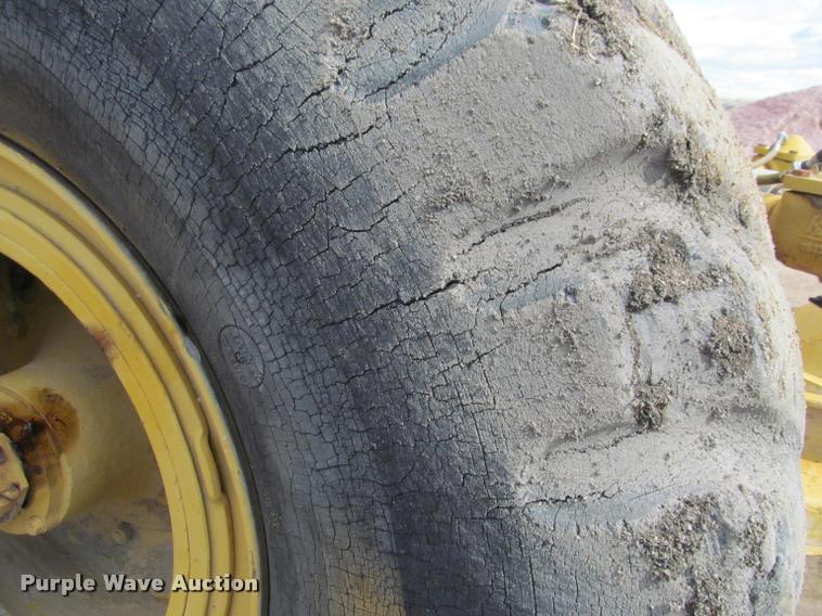 image for item K3883 Caterpillar 621 water wagon