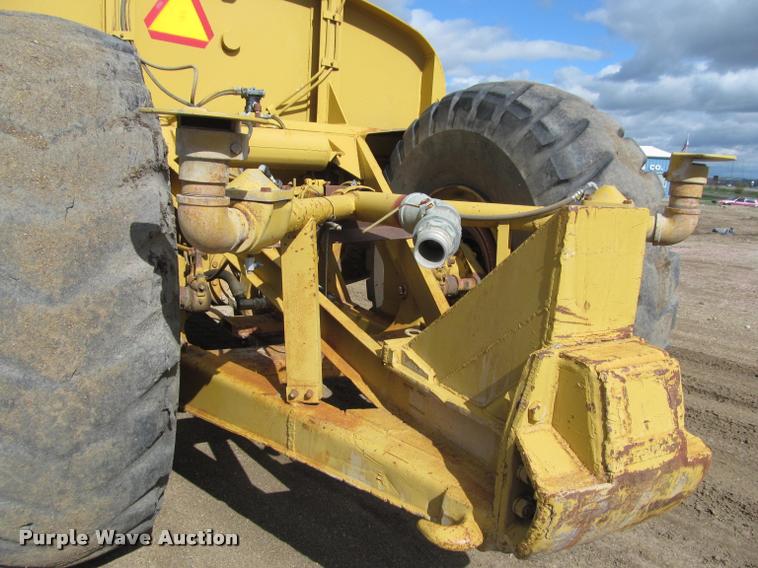 image for item K3883 Caterpillar 621 water wagon