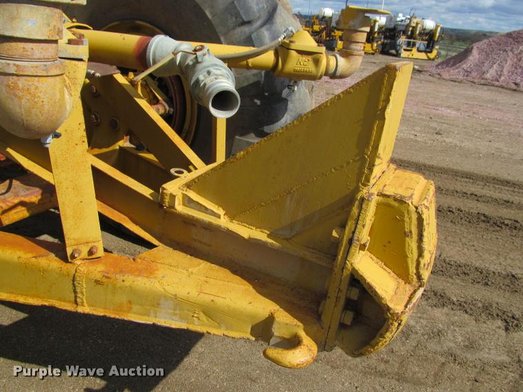 image for item K3883 Caterpillar 621 water wagon