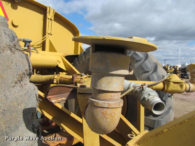 image for item K3883 Caterpillar 621 water wagon