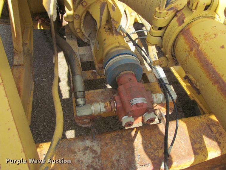 image for item K3883 Caterpillar 621 water wagon