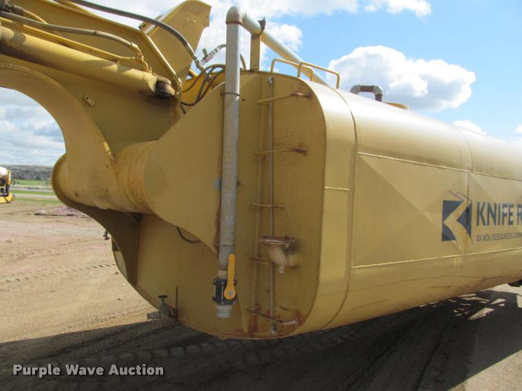 image for item K3883 Caterpillar 621 water wagon