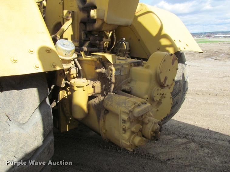 image for item K3883 Caterpillar 621 water wagon