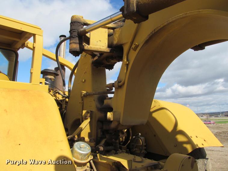 image for item K3883 Caterpillar 621 water wagon