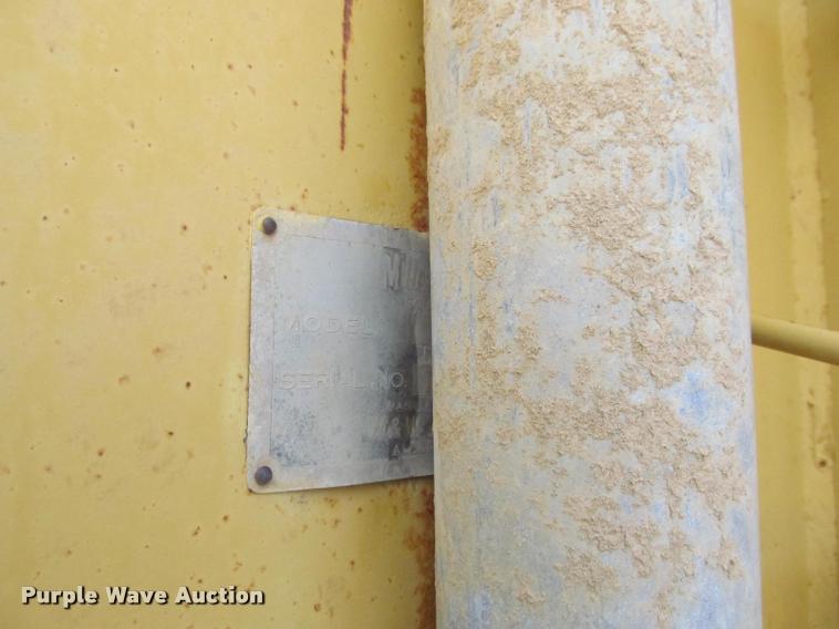 image for item K3883 Caterpillar 621 water wagon