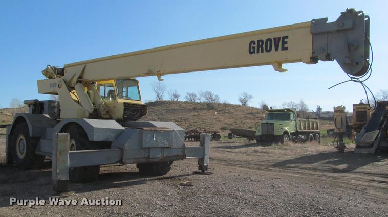image for item K3884 1972 Grove RT63S rough terrain crane