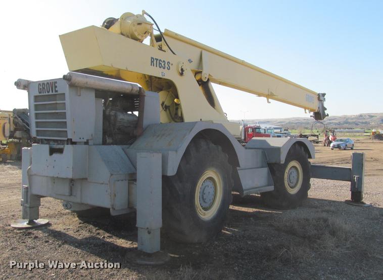 image for item K3884 1972 Grove RT63S rough terrain crane