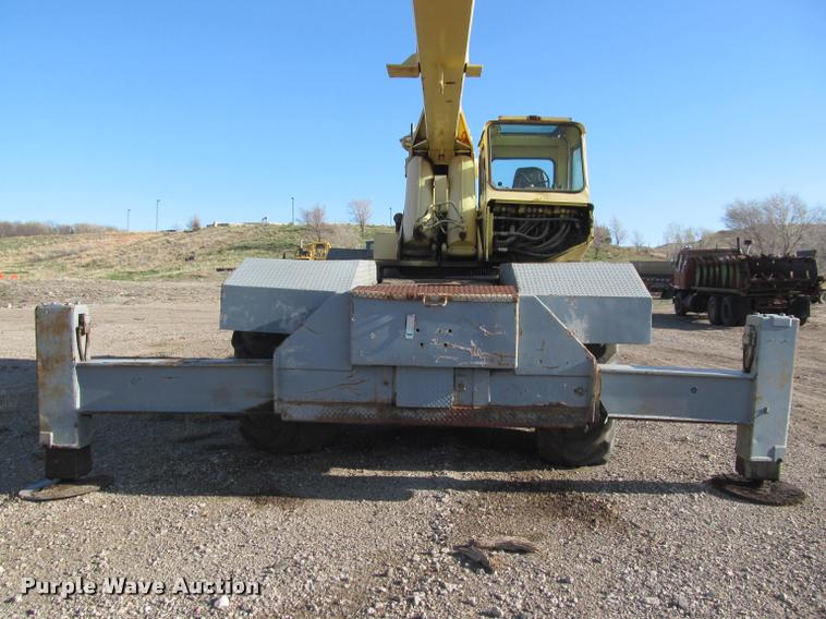 image for item K3884 1972 Grove RT63S rough terrain crane