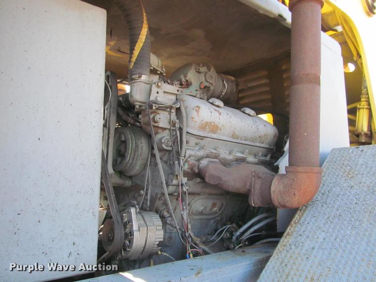 image for item K3884 1972 Grove RT63S rough terrain crane