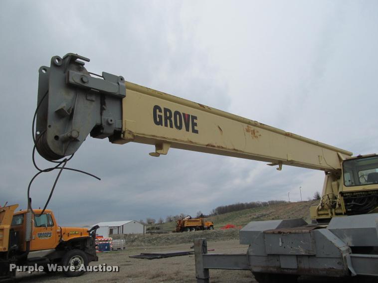 image for item K3884 1972 Grove RT63S rough terrain crane