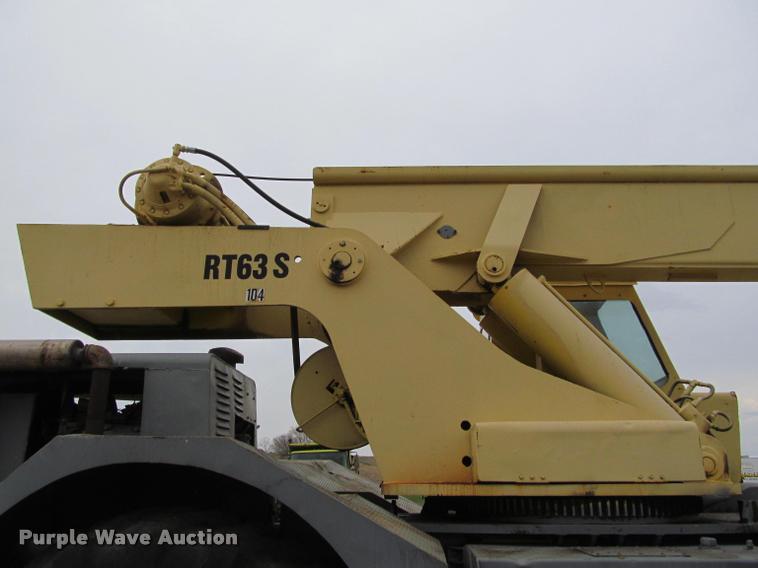 image for item K3884 1972 Grove RT63S rough terrain crane