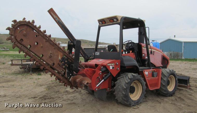 image for item K3885 2012 Ditch Witch RT95 trencher
