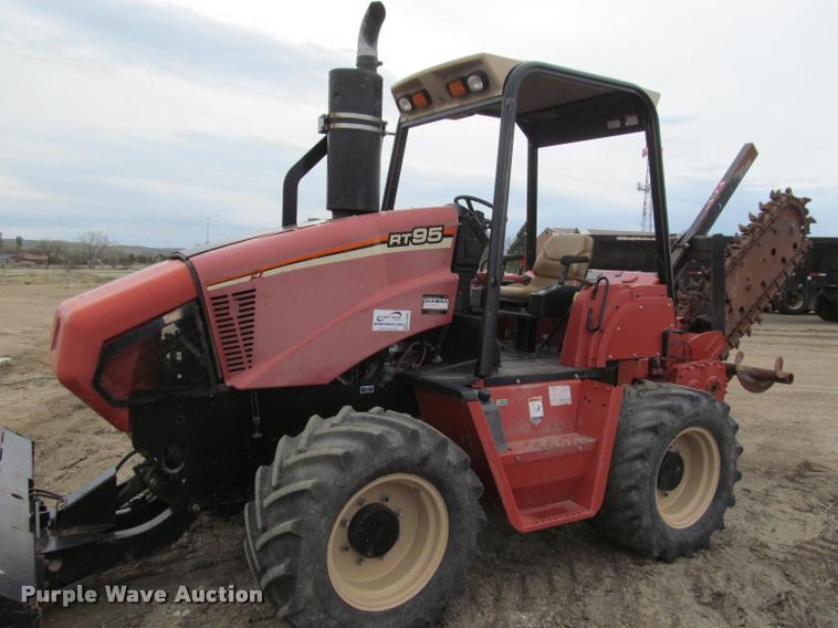 image for item K3885 2012 Ditch Witch RT95 trencher