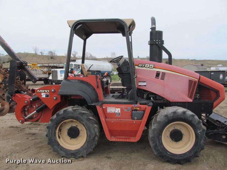 image for item K3885 2012 Ditch Witch RT95 trencher