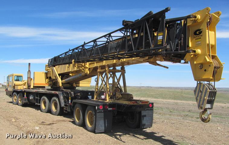 image for item K3889 1985 Grove TMS760 hydraulic crane with carrier