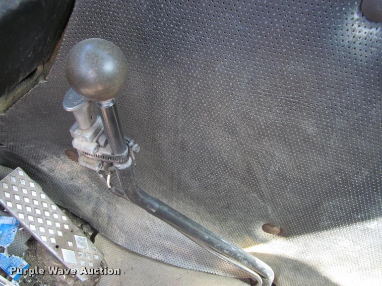 image for item K3889 1985 Grove TMS760 hydraulic crane with carrier