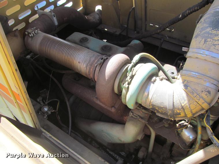 image for item K3889 1985 Grove TMS760 hydraulic crane with carrier