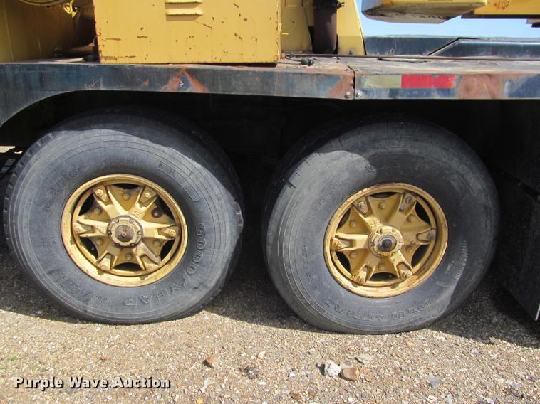 image for item K3889 1985 Grove TMS760 hydraulic crane with carrier