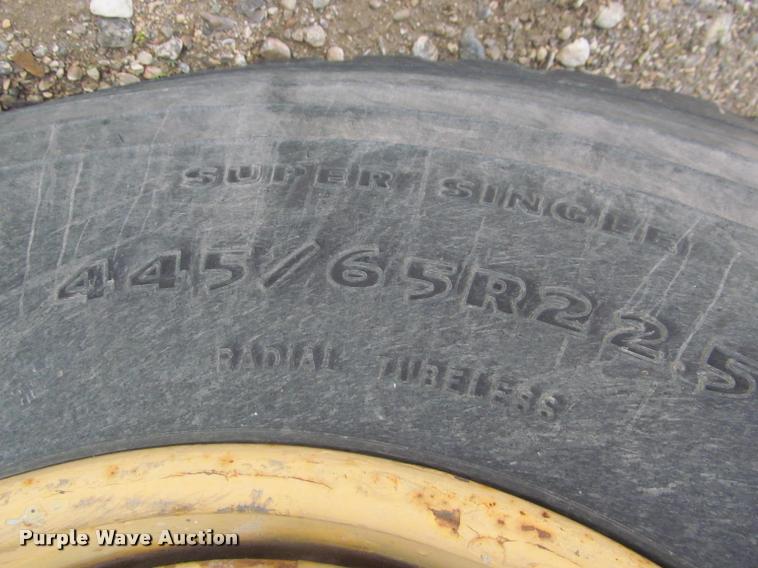 image for item K3889 1985 Grove TMS760 hydraulic crane with carrier