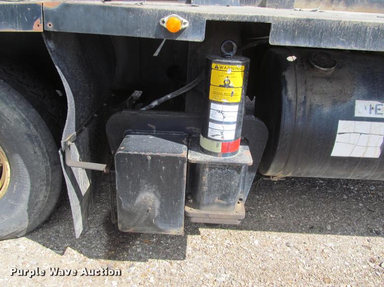 image for item K3889 1985 Grove TMS760 hydraulic crane with carrier