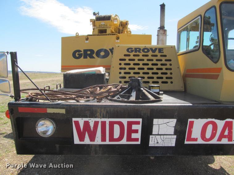 image for item K3889 1985 Grove TMS760 hydraulic crane with carrier