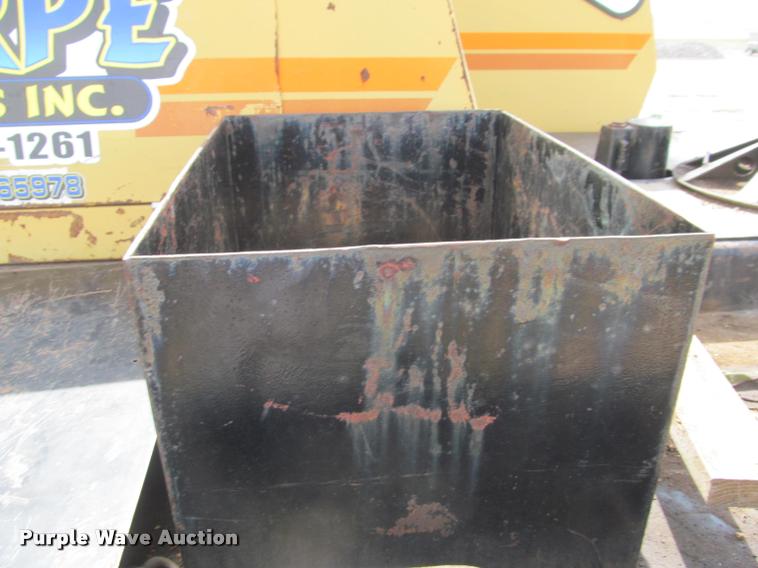 image for item K3889 1985 Grove TMS760 hydraulic crane with carrier