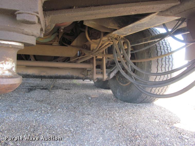 image for item K3889 1985 Grove TMS760 hydraulic crane with carrier