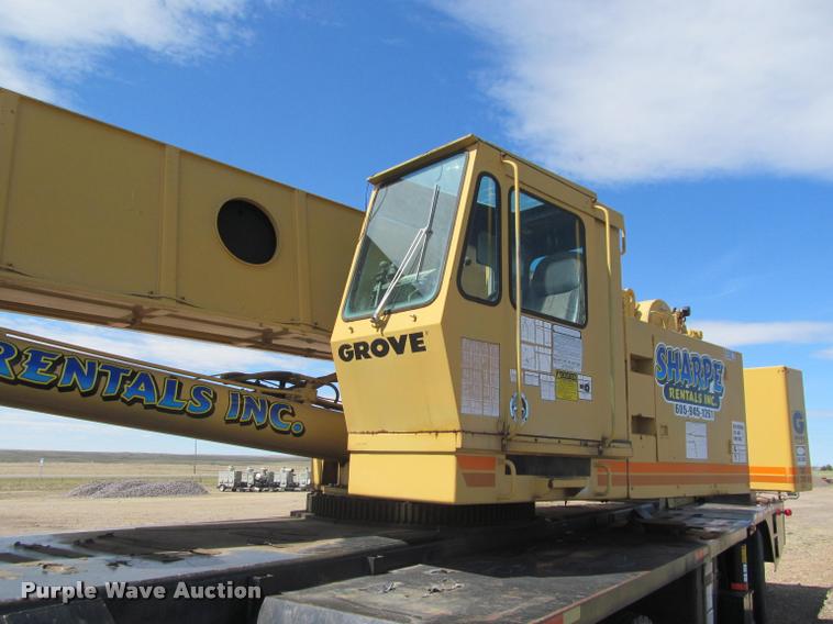 image for item K3889 1985 Grove TMS760 hydraulic crane with carrier