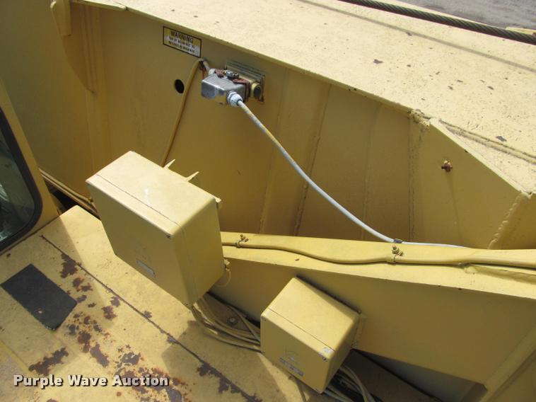 image for item K3889 1985 Grove TMS760 hydraulic crane with carrier