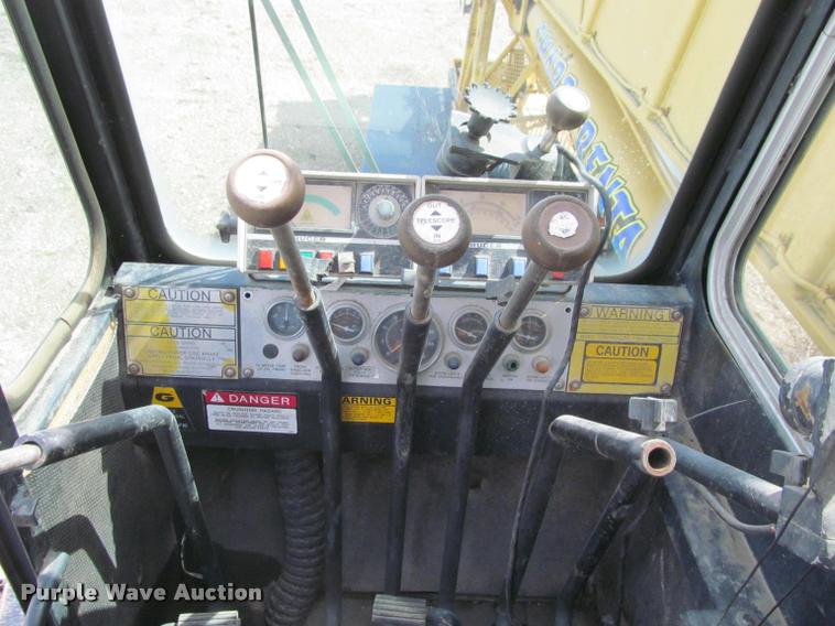 image for item K3889 1985 Grove TMS760 hydraulic crane with carrier