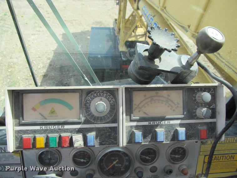 image for item K3889 1985 Grove TMS760 hydraulic crane with carrier