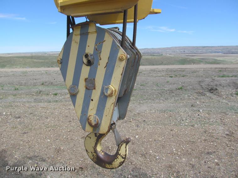 image for item K3889 1985 Grove TMS760 hydraulic crane with carrier