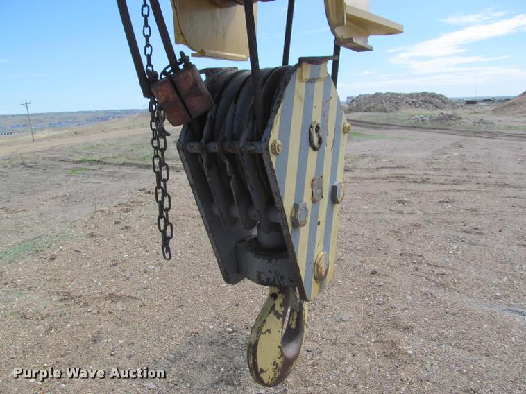 image for item K3889 1985 Grove TMS760 hydraulic crane with carrier