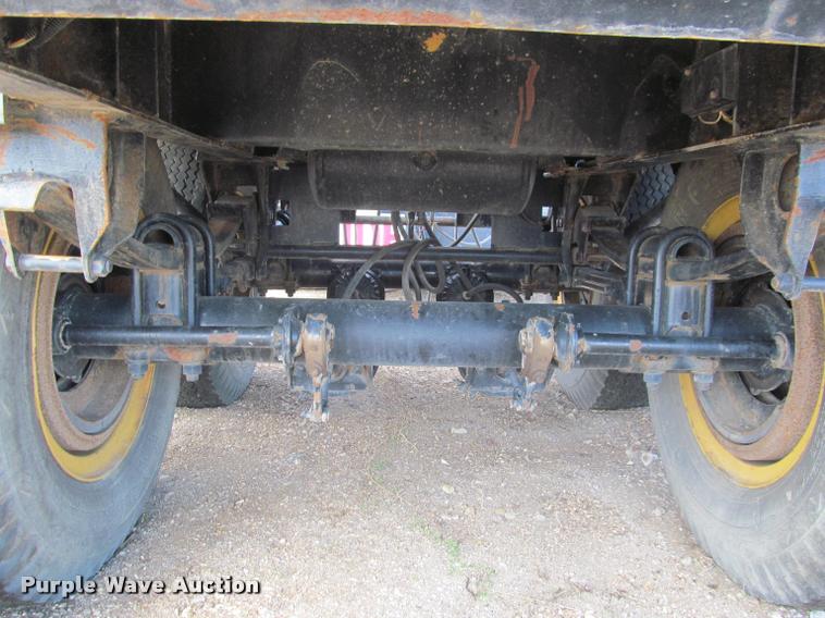 image for item K3889 1985 Grove TMS760 hydraulic crane with carrier