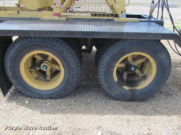 image for item K3889 1985 Grove TMS760 hydraulic crane with carrier