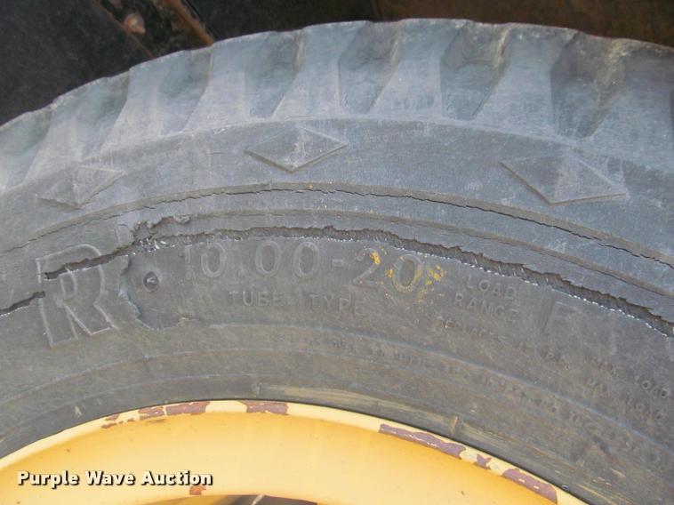 image for item K3889 1985 Grove TMS760 hydraulic crane with carrier