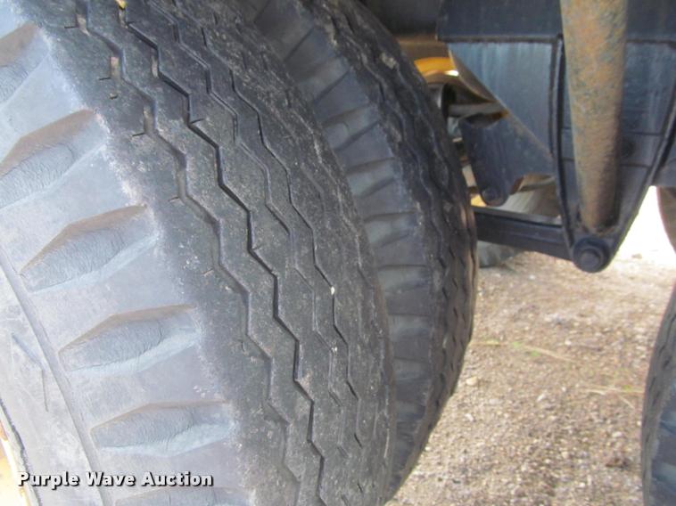 image for item K3889 1985 Grove TMS760 hydraulic crane with carrier