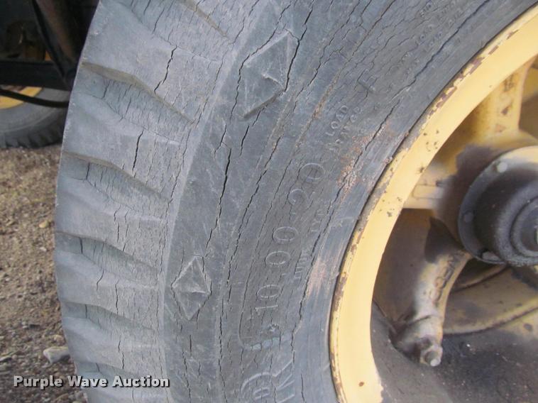 image for item K3889 1985 Grove TMS760 hydraulic crane with carrier