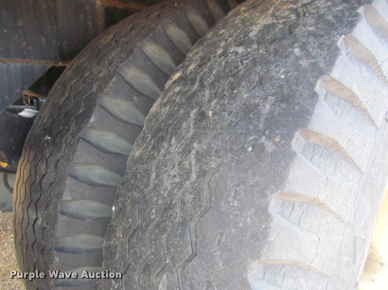 image for item K3889 1985 Grove TMS760 hydraulic crane with carrier