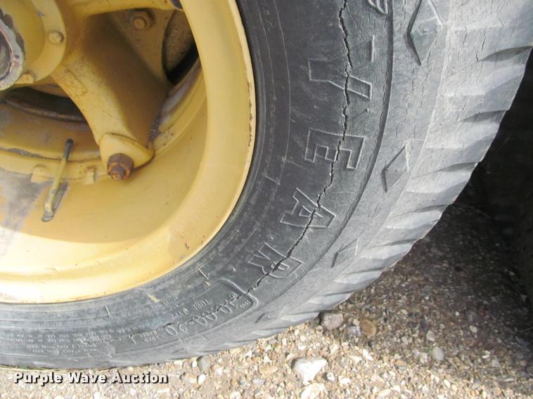 image for item K3889 1985 Grove TMS760 hydraulic crane with carrier