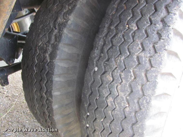 image for item K3889 1985 Grove TMS760 hydraulic crane with carrier