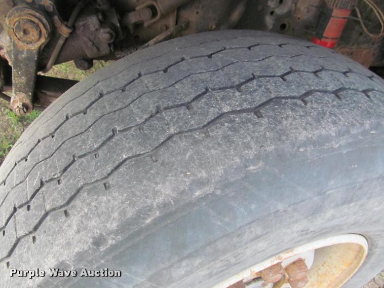 image for item K3898 1998 International 2554 dump truck