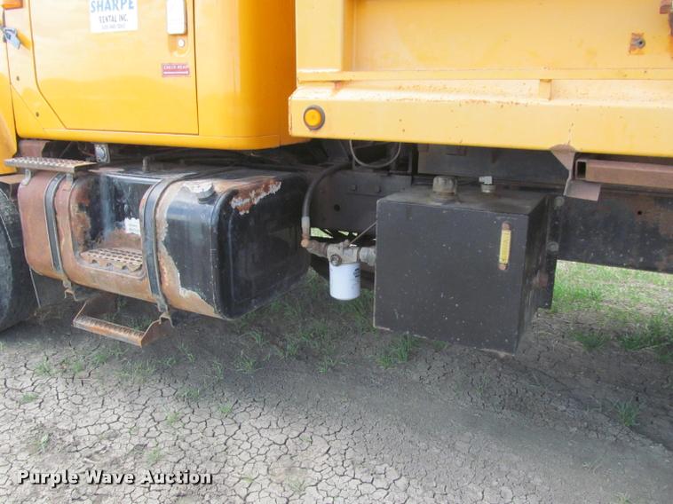 image for item K3898 1998 International 2554 dump truck