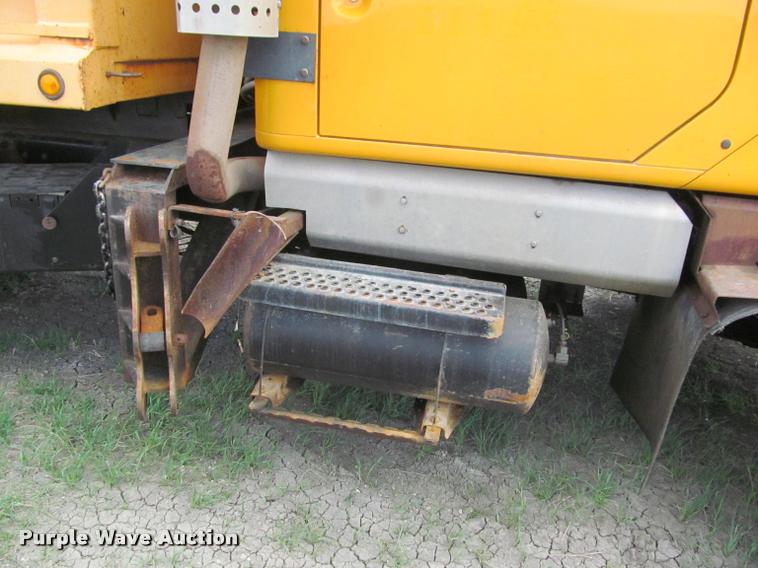 image for item K3898 1998 International 2554 dump truck