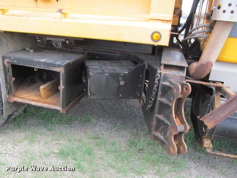 image for item K3898 1998 International 2554 dump truck